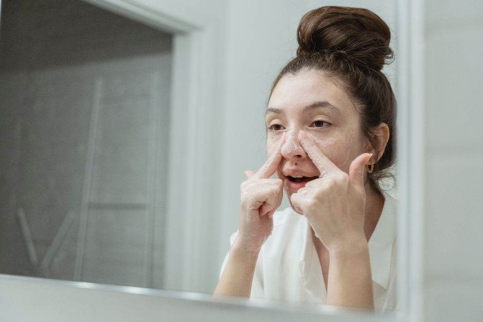 Cleanse with lukewarm water for about 20 seconds, morning and night