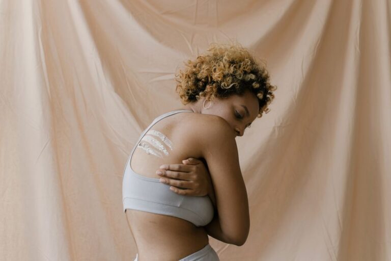 How to Treat Body Acne (Back, Chest, and Shoulders)