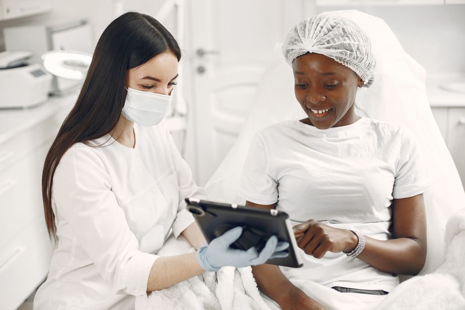 A skincare consultation about retinoids